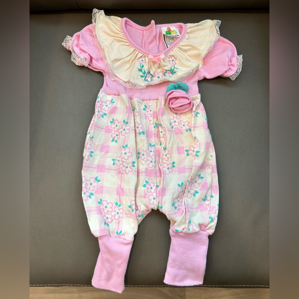 3/$18 Vintage Celebrity Kids Pink Floral Ruffled Baby One-Piece Romper Sz 3-6M